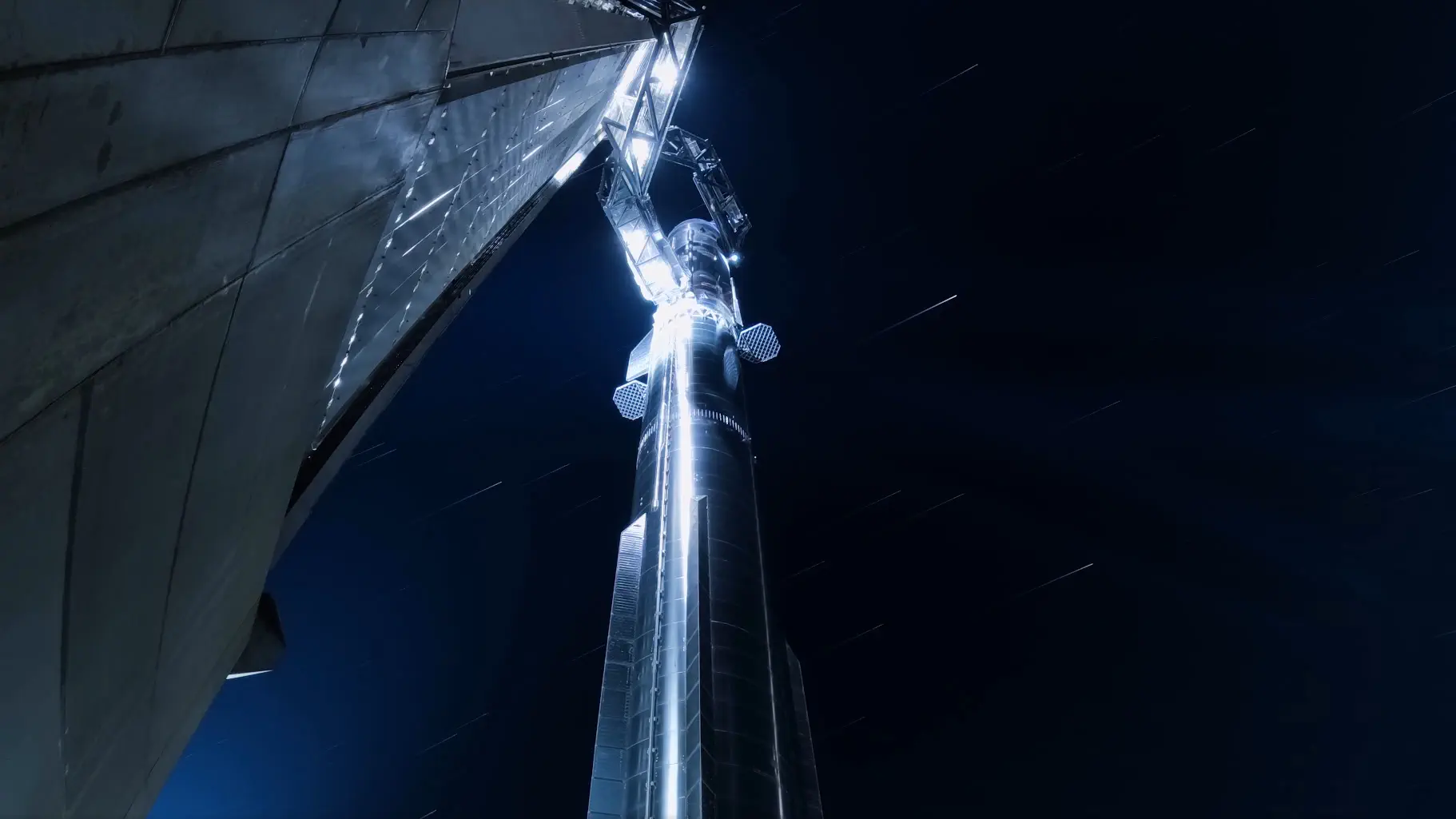 星舰已叠成约 124 米,Flight 14 离起飞还有多远?